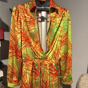 Jumpsuits. Satin material. With drawstring waist.